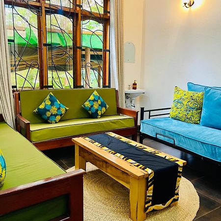 Sophie Homestay Moshi Bagian luar foto