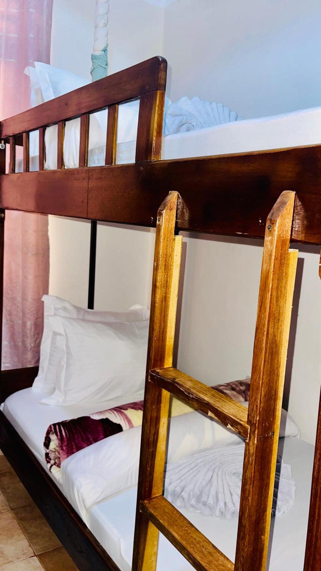 Sophie Homestay Moshi Bagian luar foto