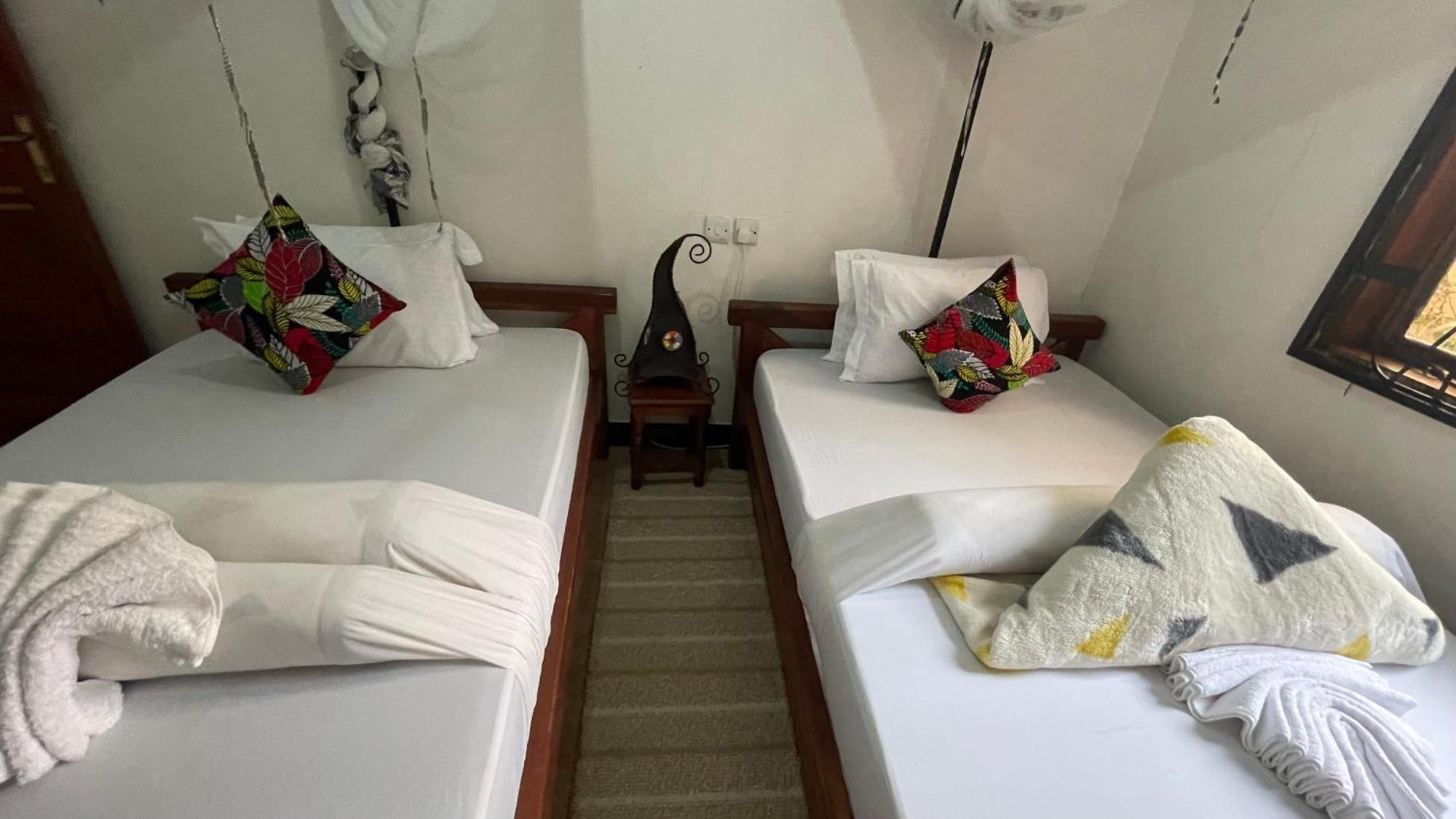 Sophie Homestay Moshi Bagian luar foto