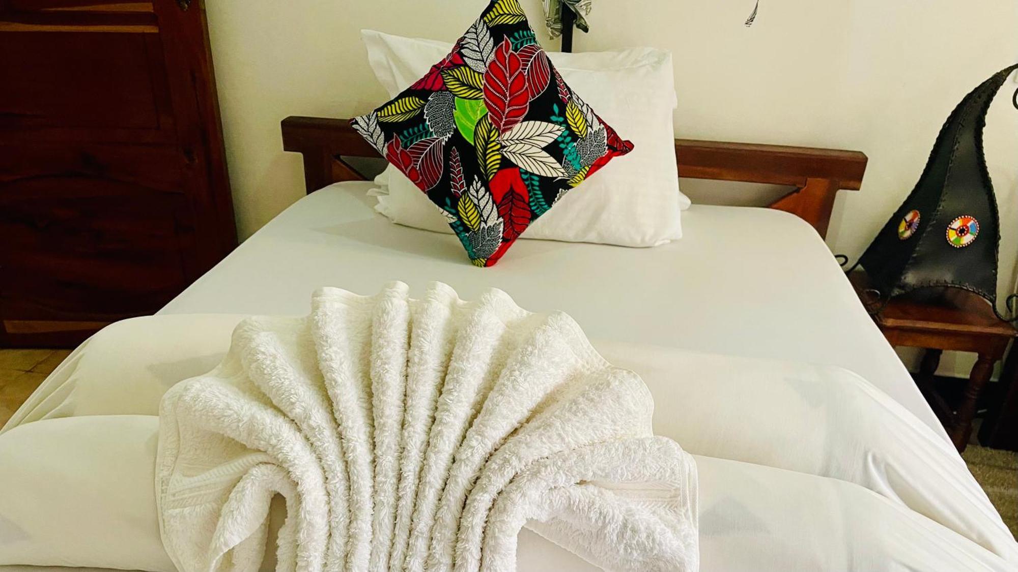 Sophie Homestay Moshi Bagian luar foto