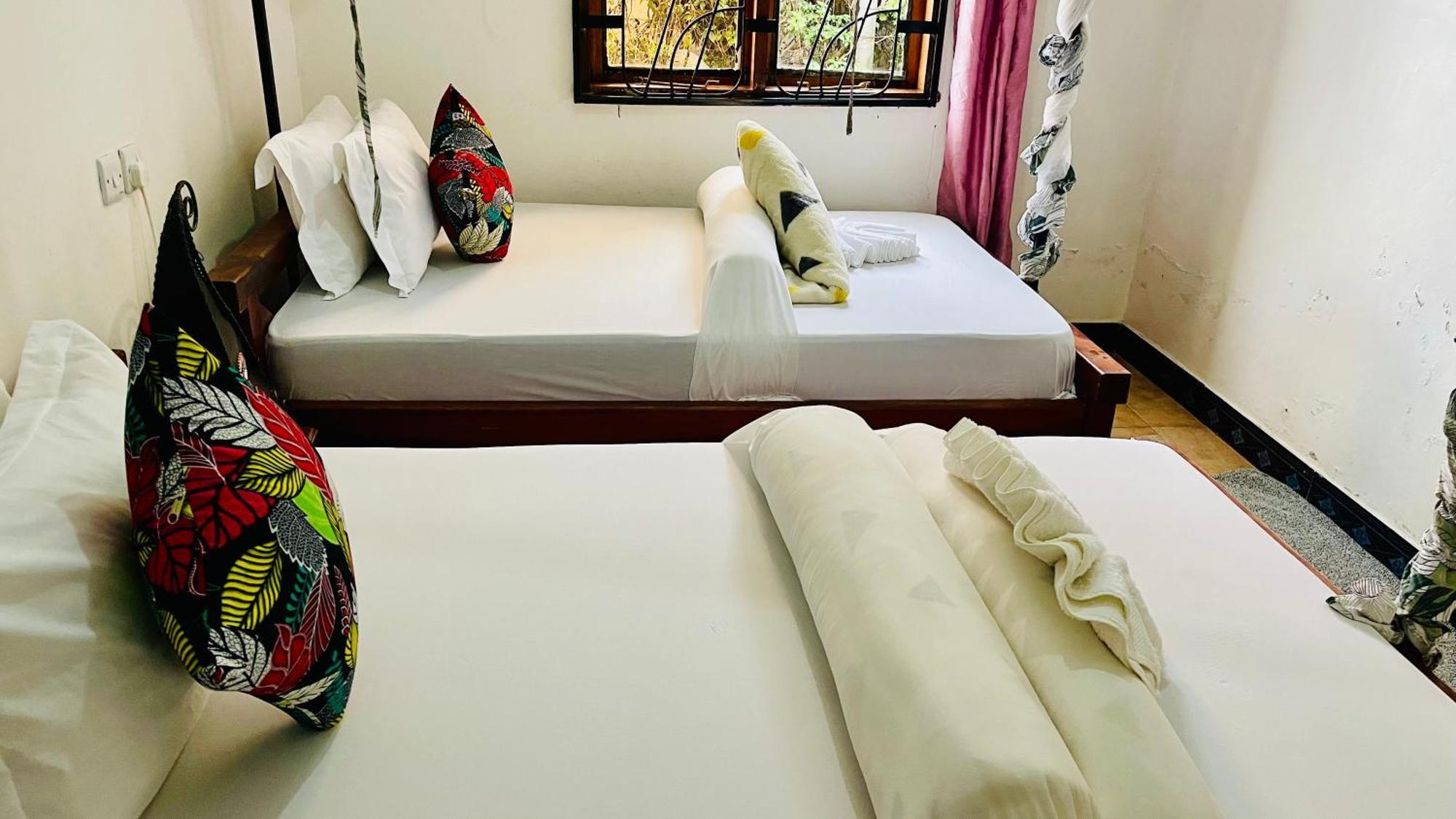 Sophie Homestay Moshi Bagian luar foto