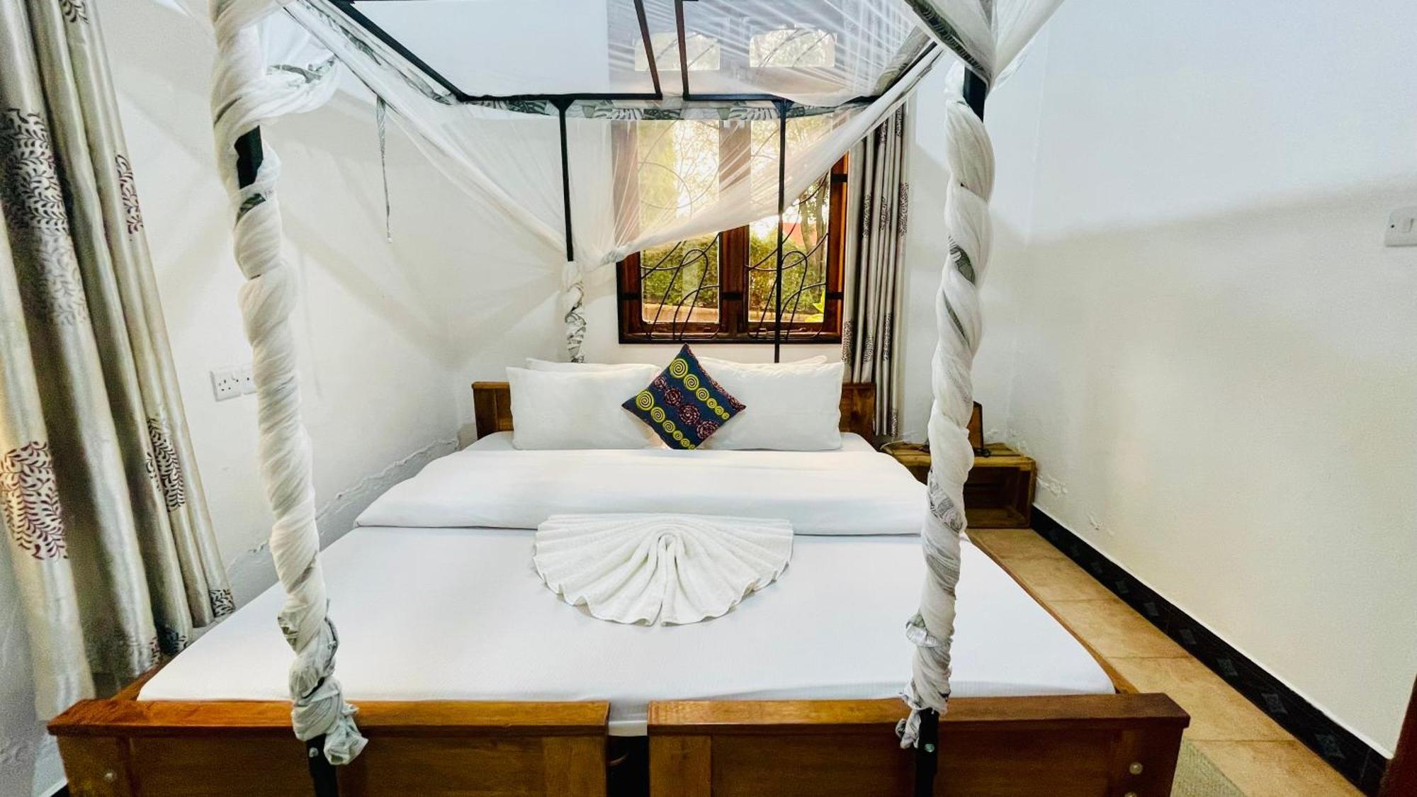 Sophie Homestay Moshi Bagian luar foto